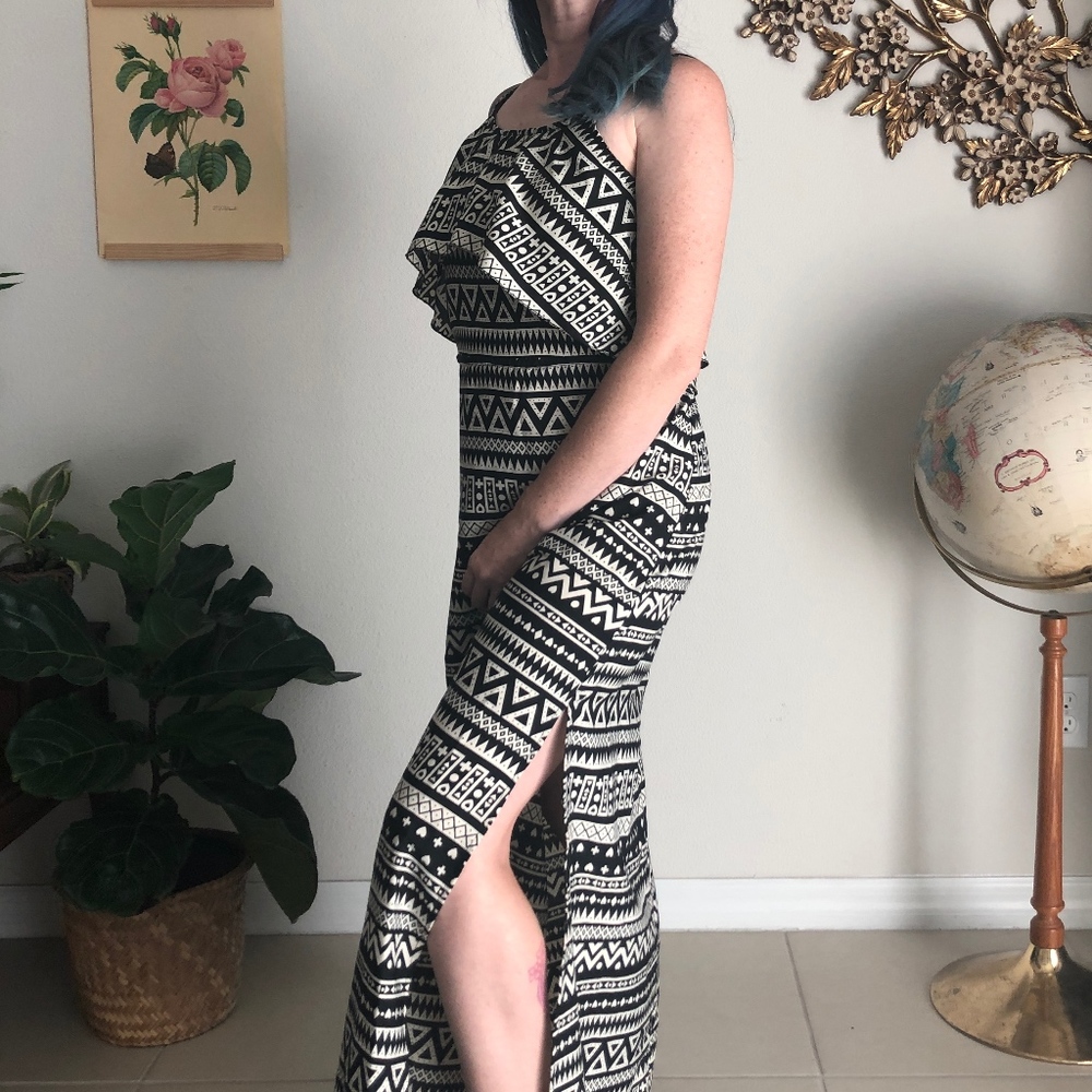 Ruffle Top Summer Maxi Dress - Picture 4 of 8